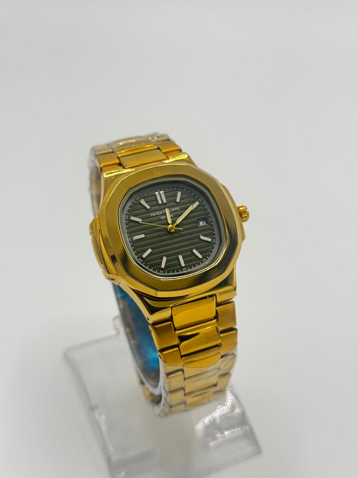 Patek Philippe Nautilus - Gold Chain With Brown Dial
