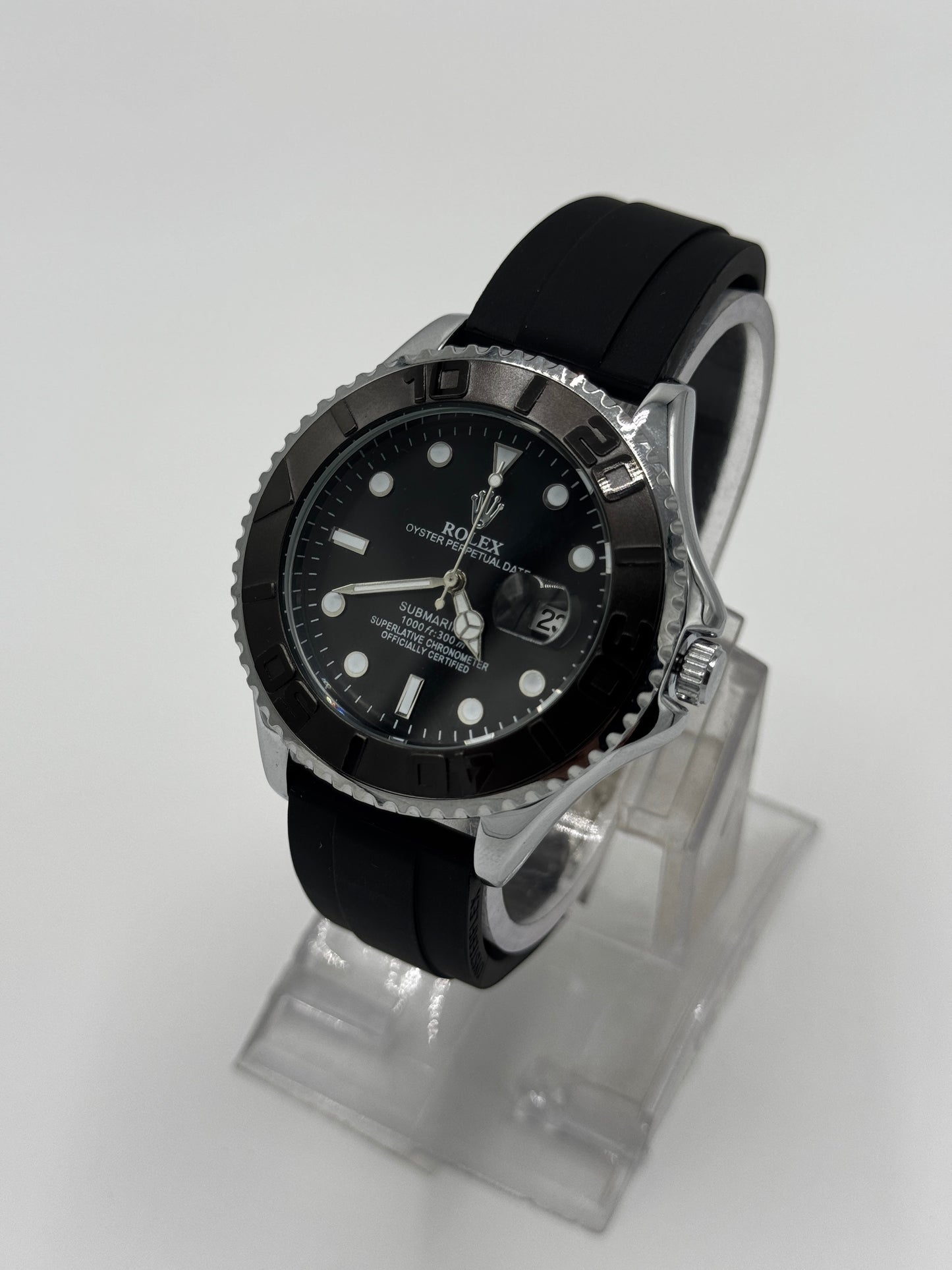 Rolex Submariner – Black Dial Rubber Strap Edition
