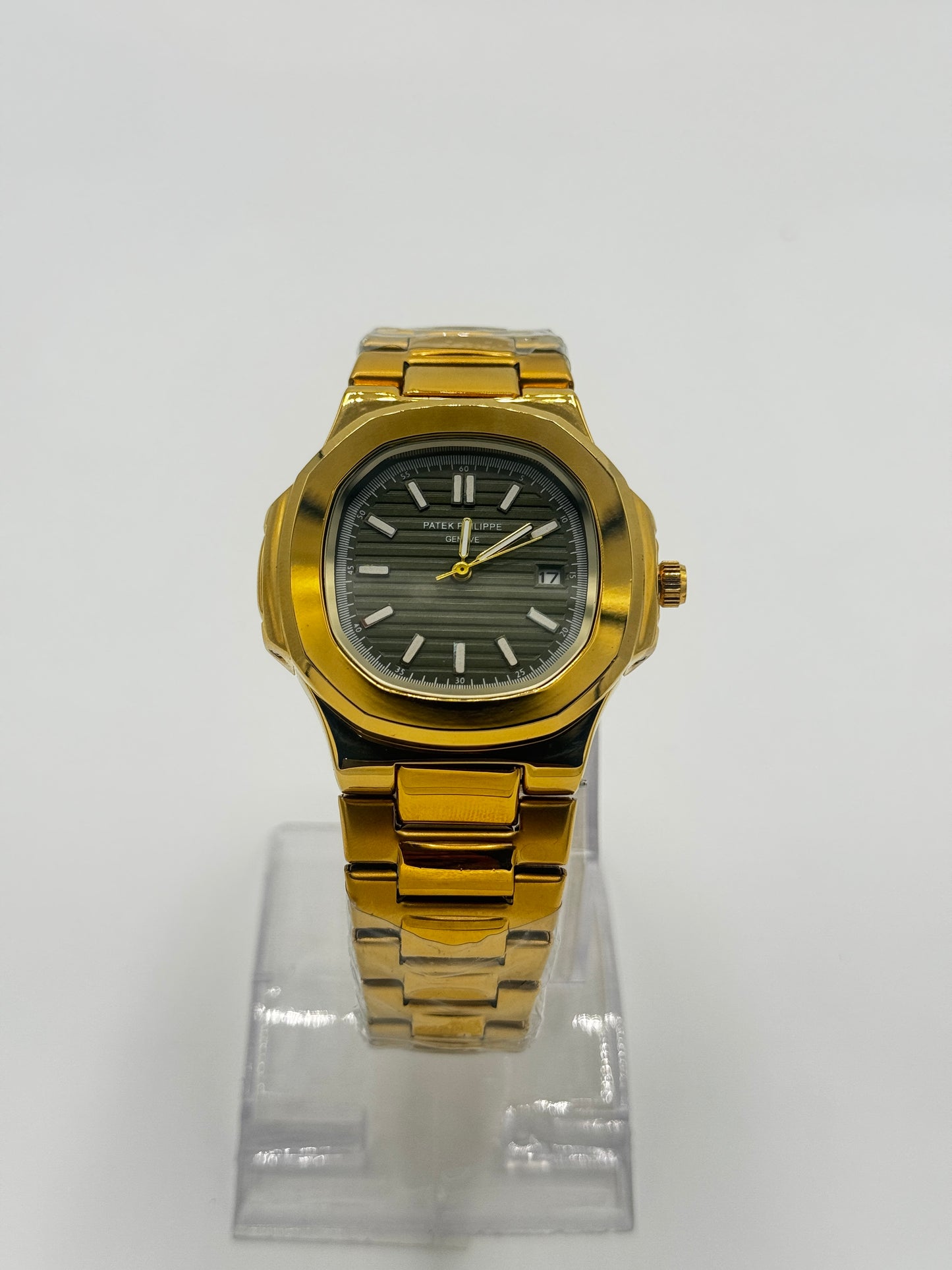 Patek Philippe Nautilus - Gold Chain With Brown Dial