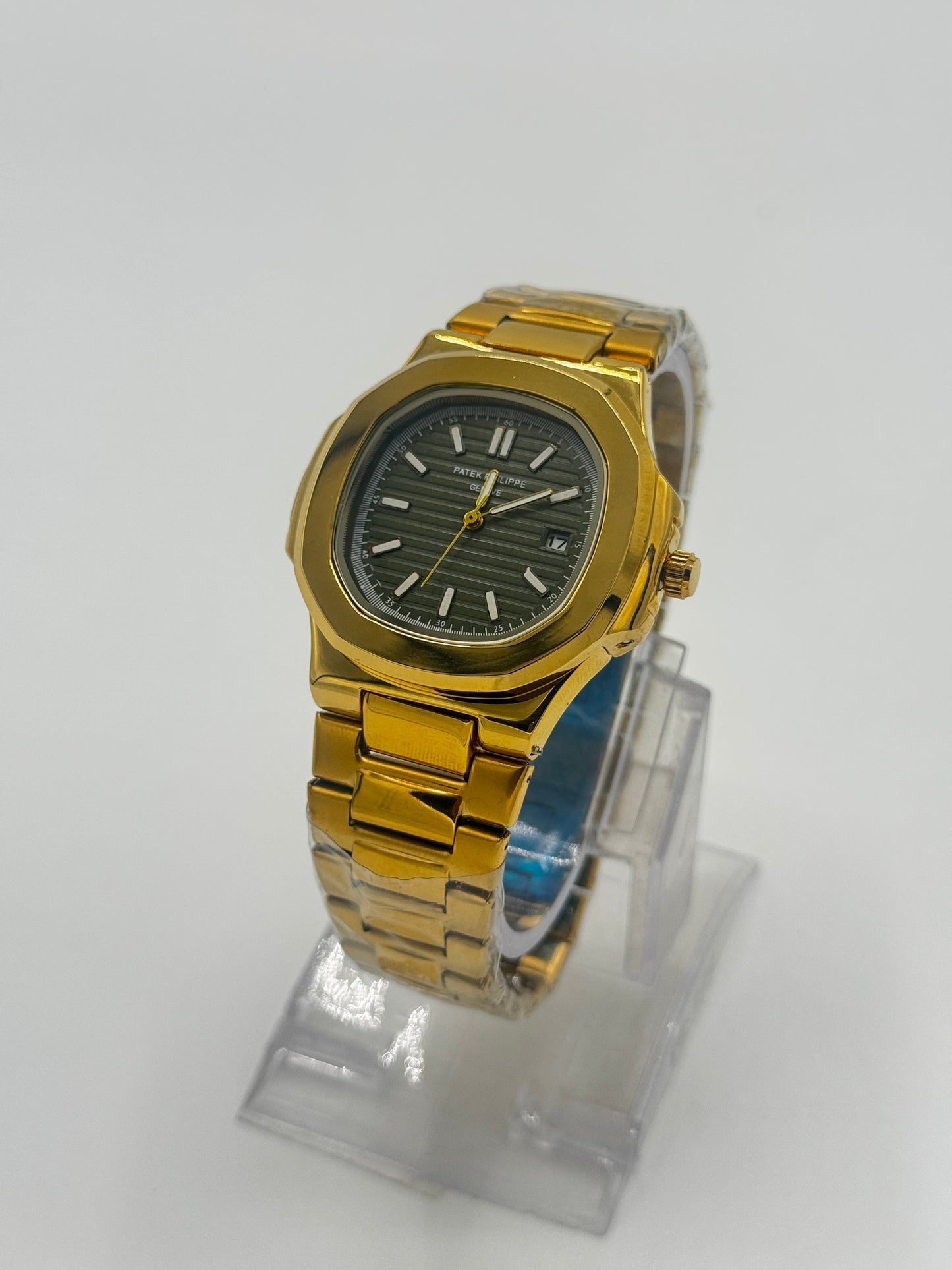 Patek Philippe Nautilus - Gold Chain With Brown Dial