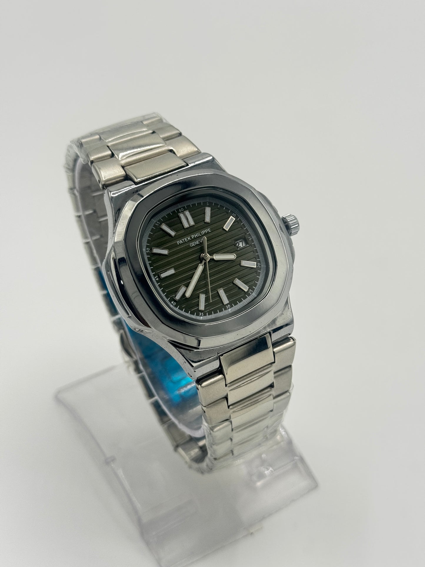 Patek Philippe Nautilus - Silver Chain With Brown Dial